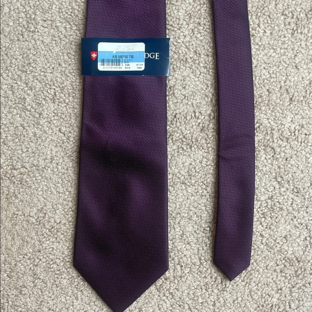 NWT Knightsbridge Deep Purple Patterned Tie